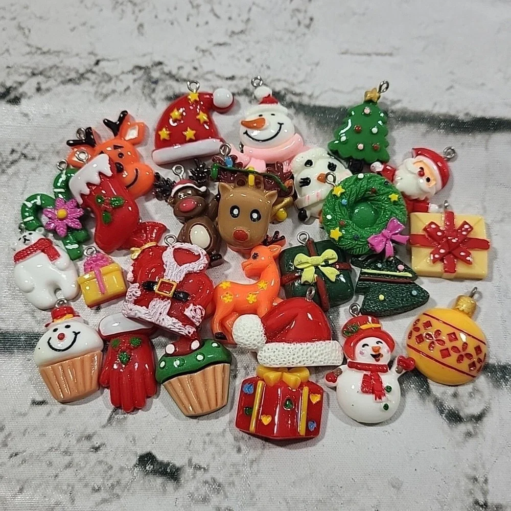 Vintage Christmas Charms Lot Of 26 Holiday Crafts Jewelry Making Santa Snowman‎
